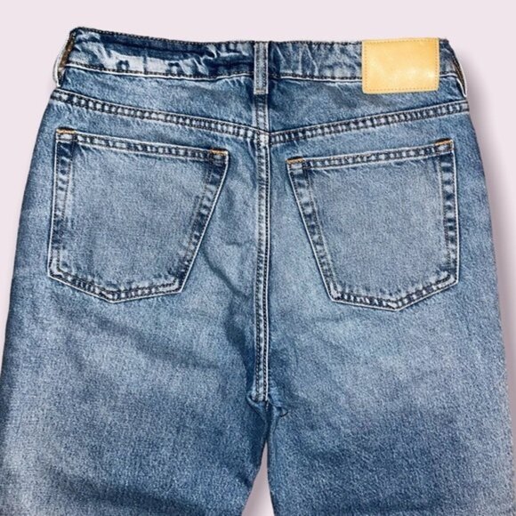 L.O.G.G. Mom Jeans High Rise Medium Wash Blue Straight Leg Denim Womens Size 6 - Picture 3 of 10